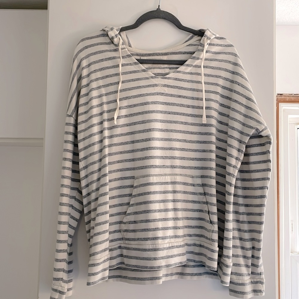 Sonoma White and Blue Hooded Sweatshirt